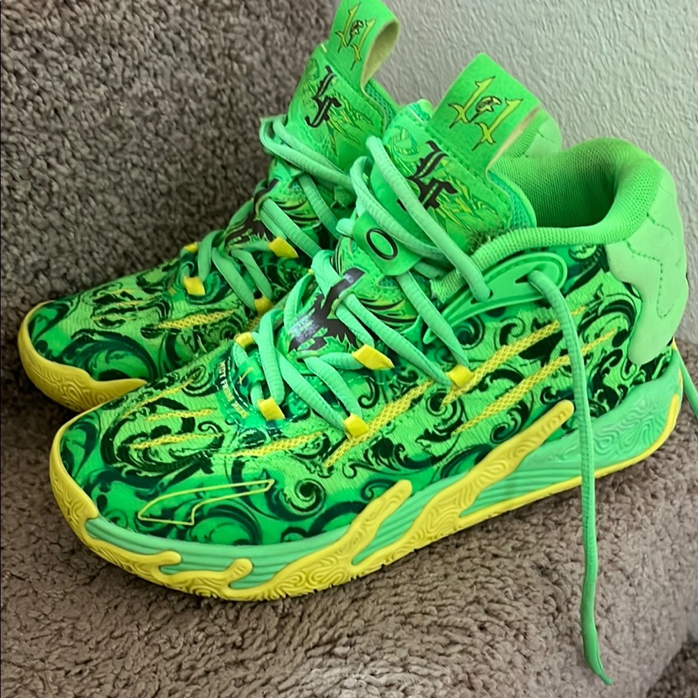 Lamello Ball Puma Boy’s Basketball Green and Yellow High-Top Sneakers